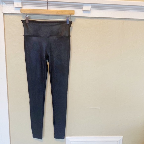SPANX Faux Leather Leggings - Picture 2 of 5